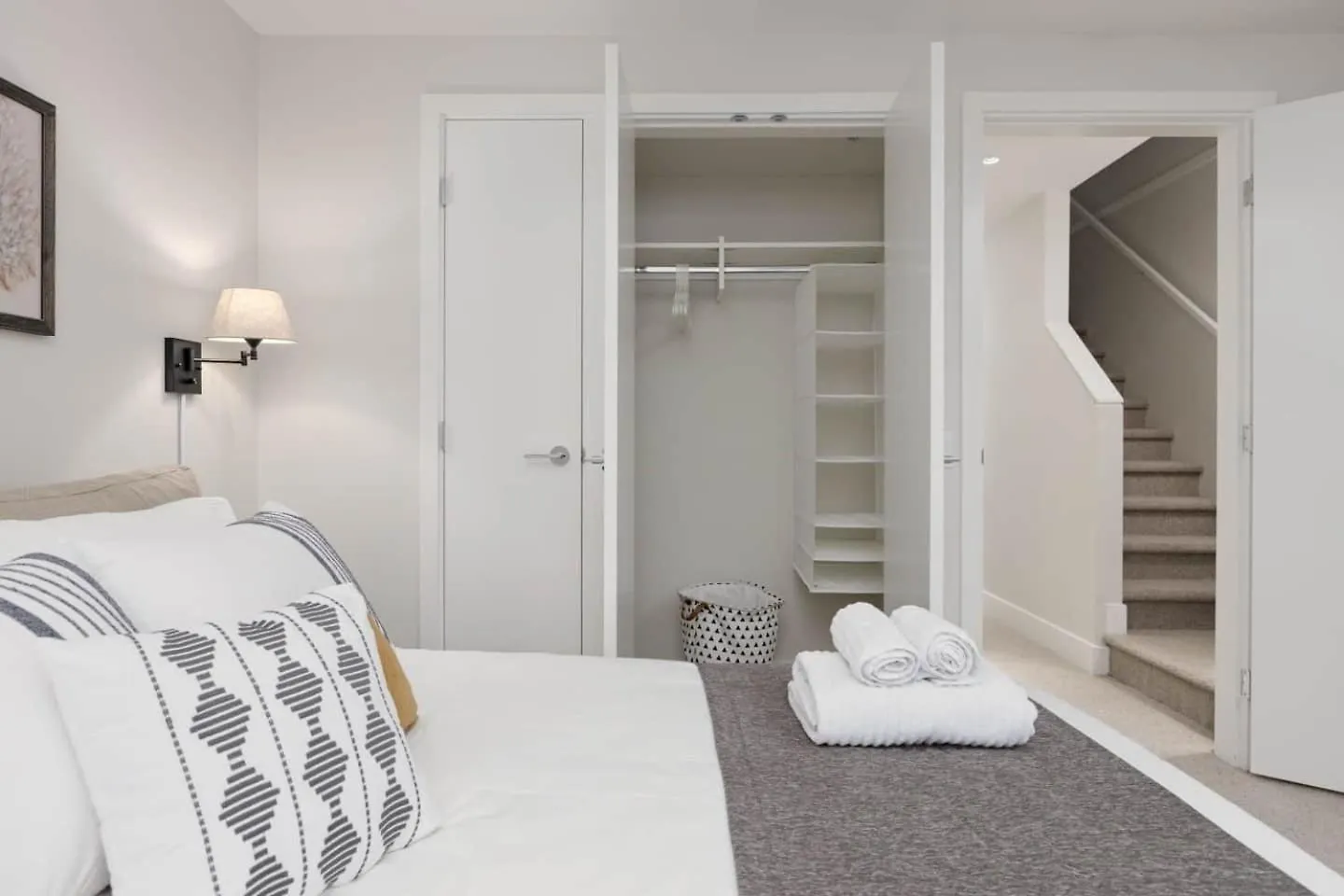 Luxury Home Near Dt And Yvr W 2 Indoor Parking Vancouver 0*,